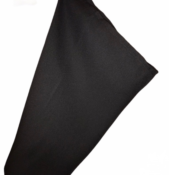 NWT *PLUS* Black Velvet Bell Sleeve Blouse - XXL - Picture 11 of 13